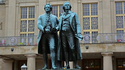 Denkmal von Schiller und Goethe in Weimar
