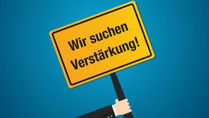 Grafische Darstellung eines Verkehrsschilds mit dem Text wir suchen Verstärkung